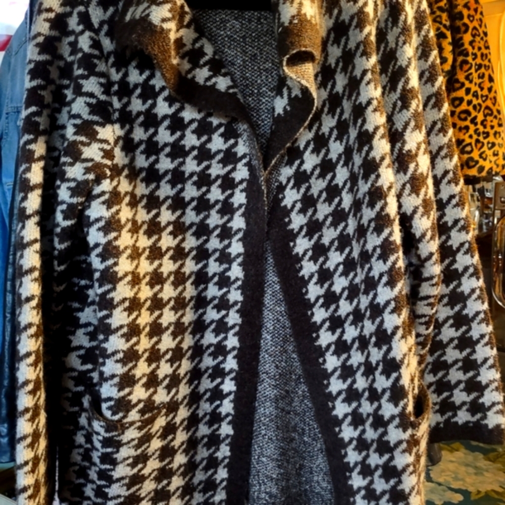 Max Studio Houndstooth Patterned Cardigan - image 3